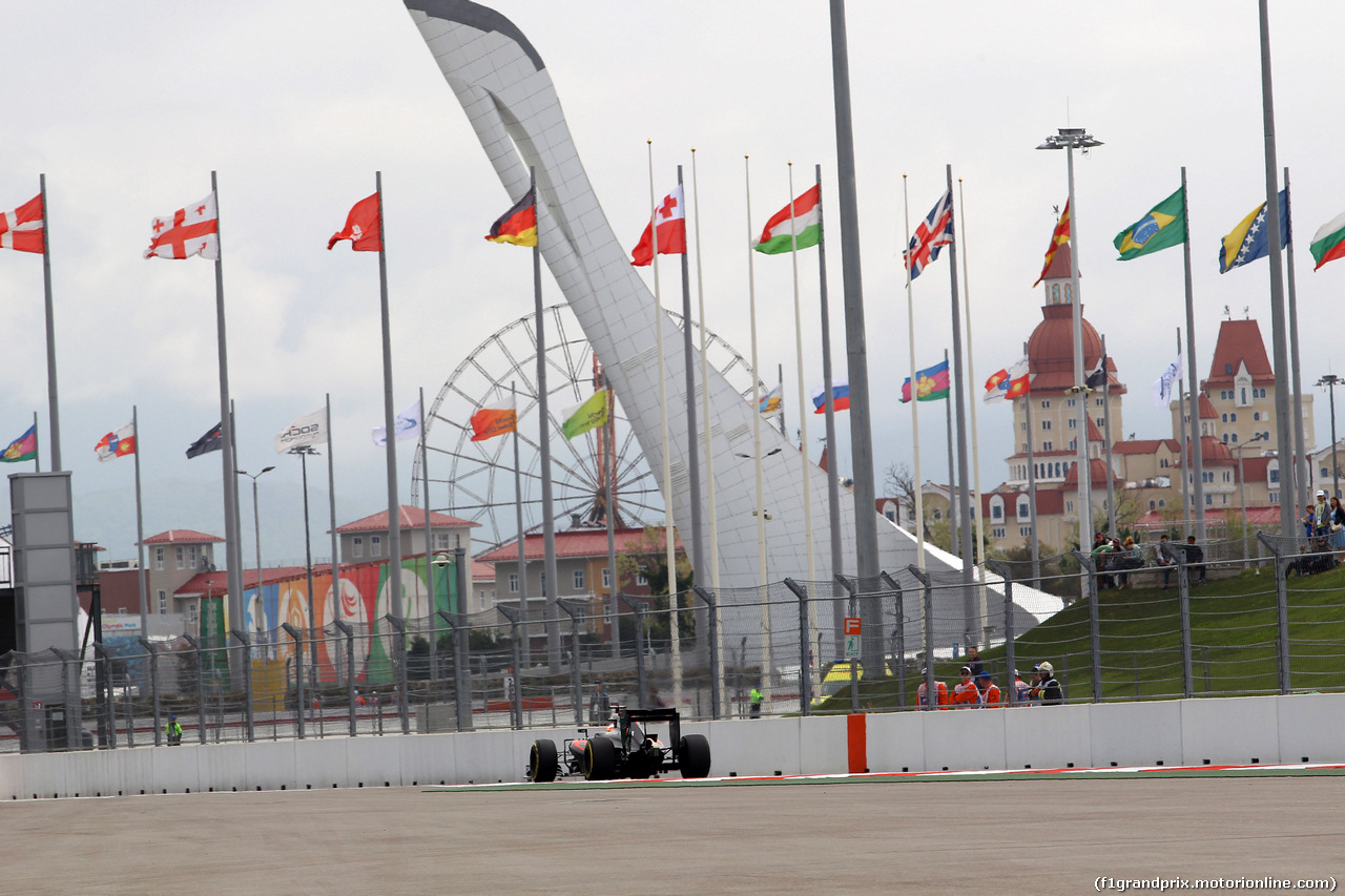 GP RUSSIA, 29.04.2016 - Prove Libere 1, Fernando Alonso (ESP) McLaren Honda MP4-31