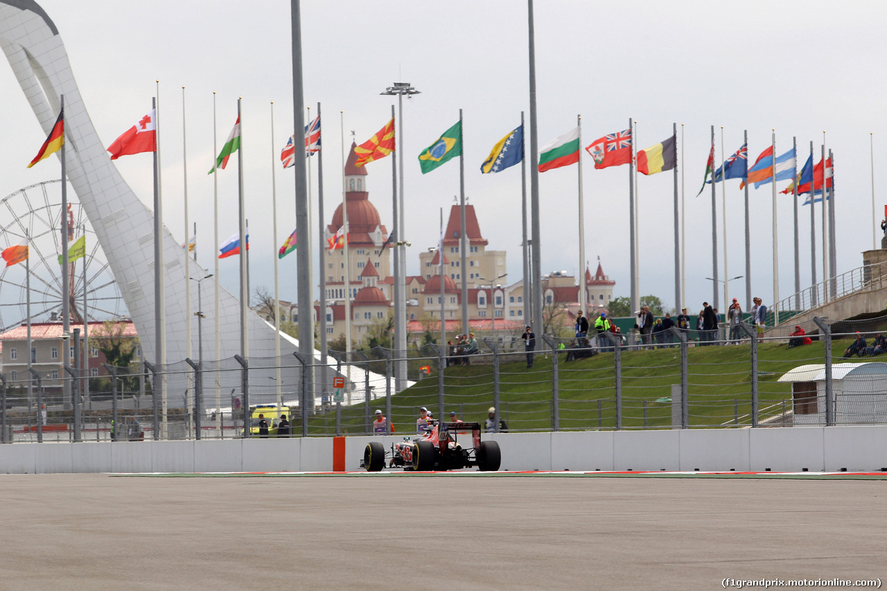 GP RUSSIA, 29.04.2016 - Prove Libere 1, Carlos Sainz Jr (ESP) Scuderia Toro Rosso STR11