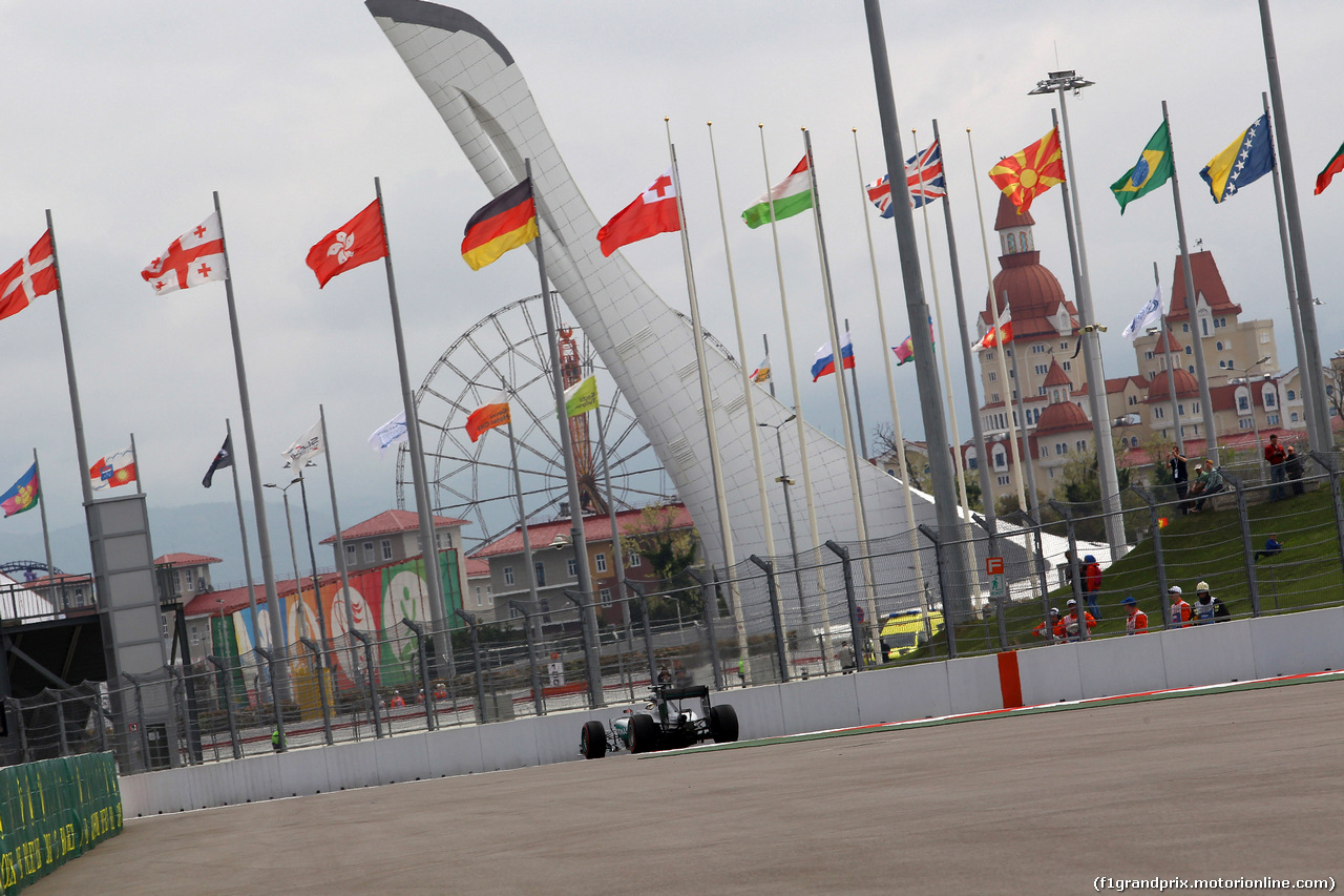 GP RUSSIA, 29.04.2016 - Prove Libere 1, Lewis Hamilton (GBR) Mercedes AMG F1 W07 Hybrid