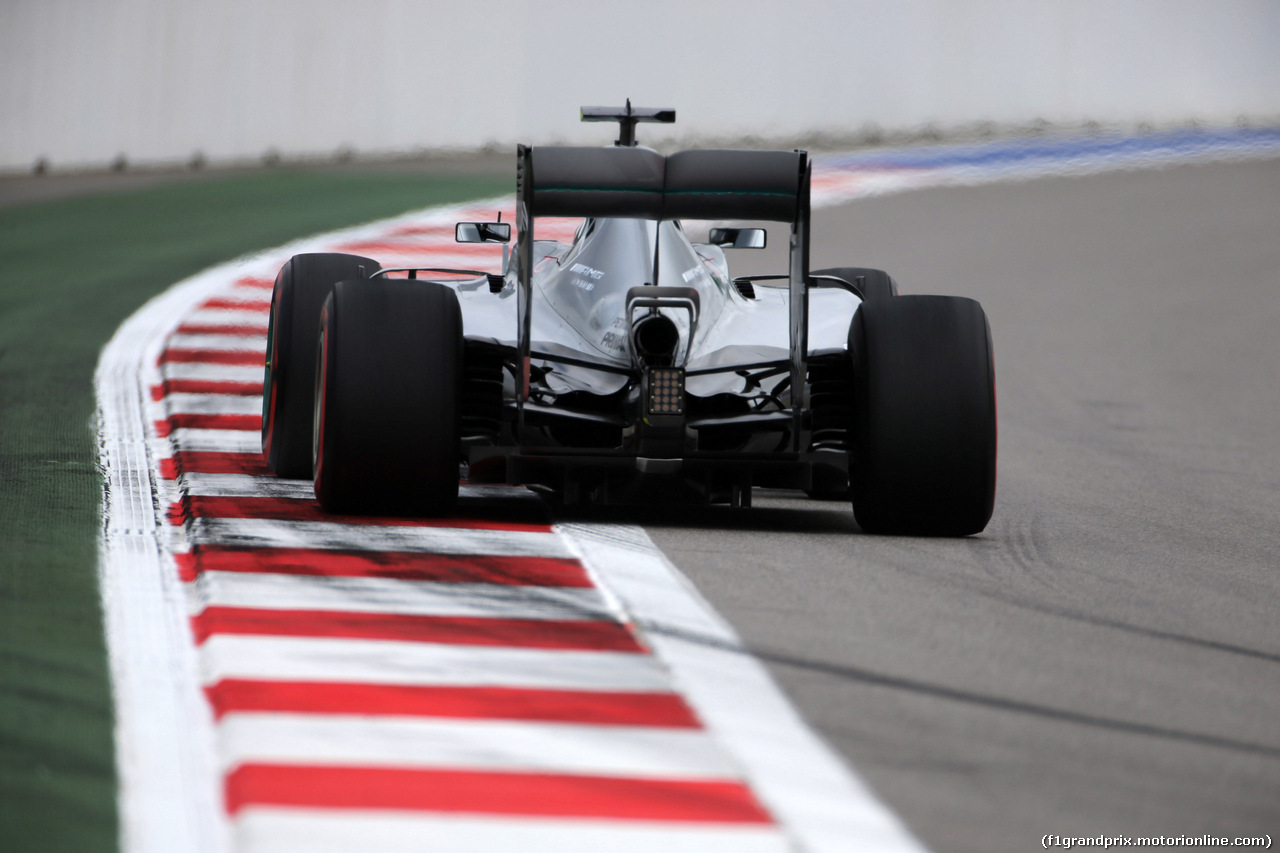 GP RUSSIA, 29.04.2016 - Prove Libere 1, Lewis Hamilton (GBR) Mercedes AMG F1 W07 Hybrid