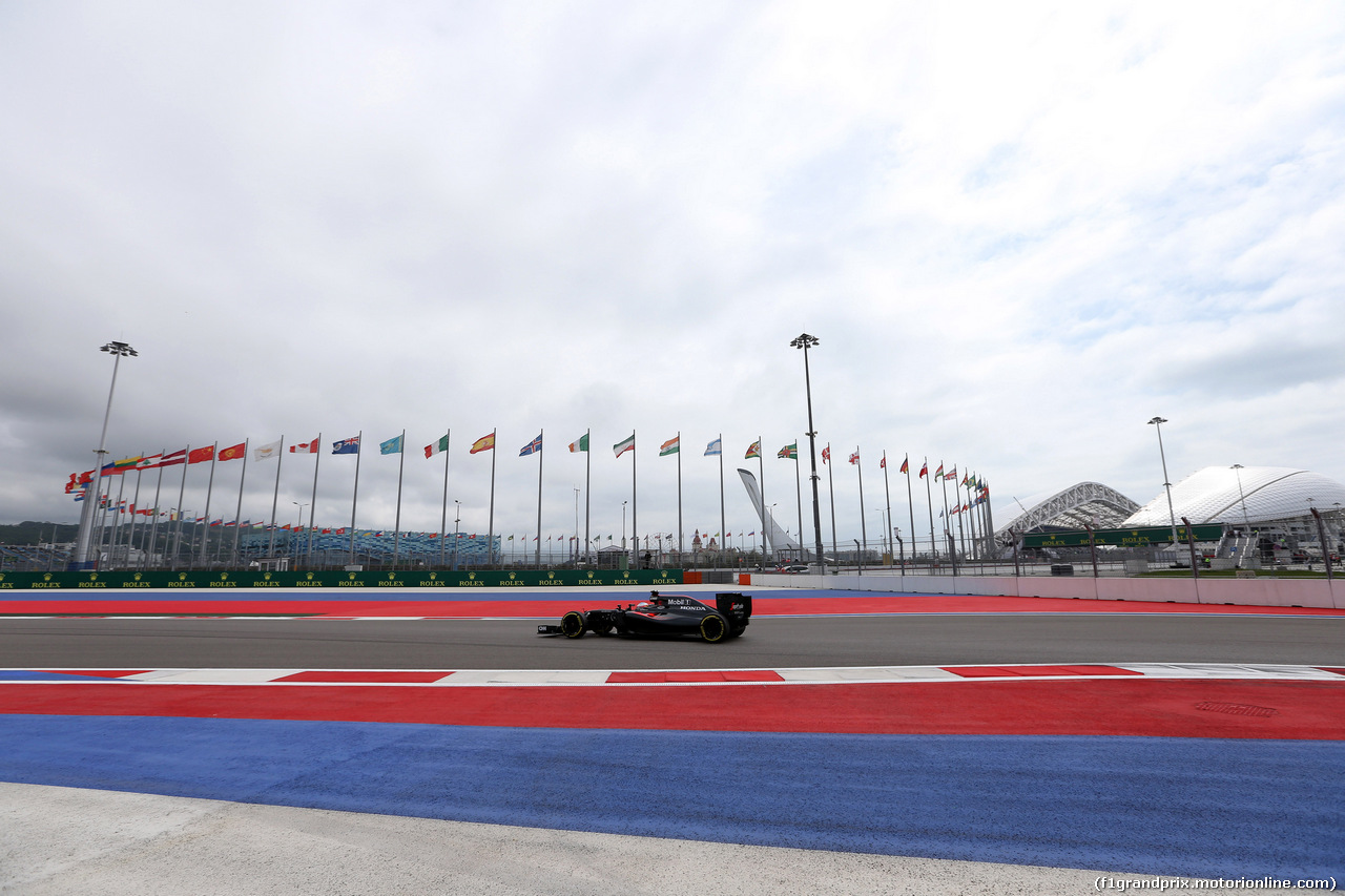 GP RUSSIA, 29.04.2016 - Prove Libere 1, Fernando Alonso (ESP) McLaren Honda MP4-31