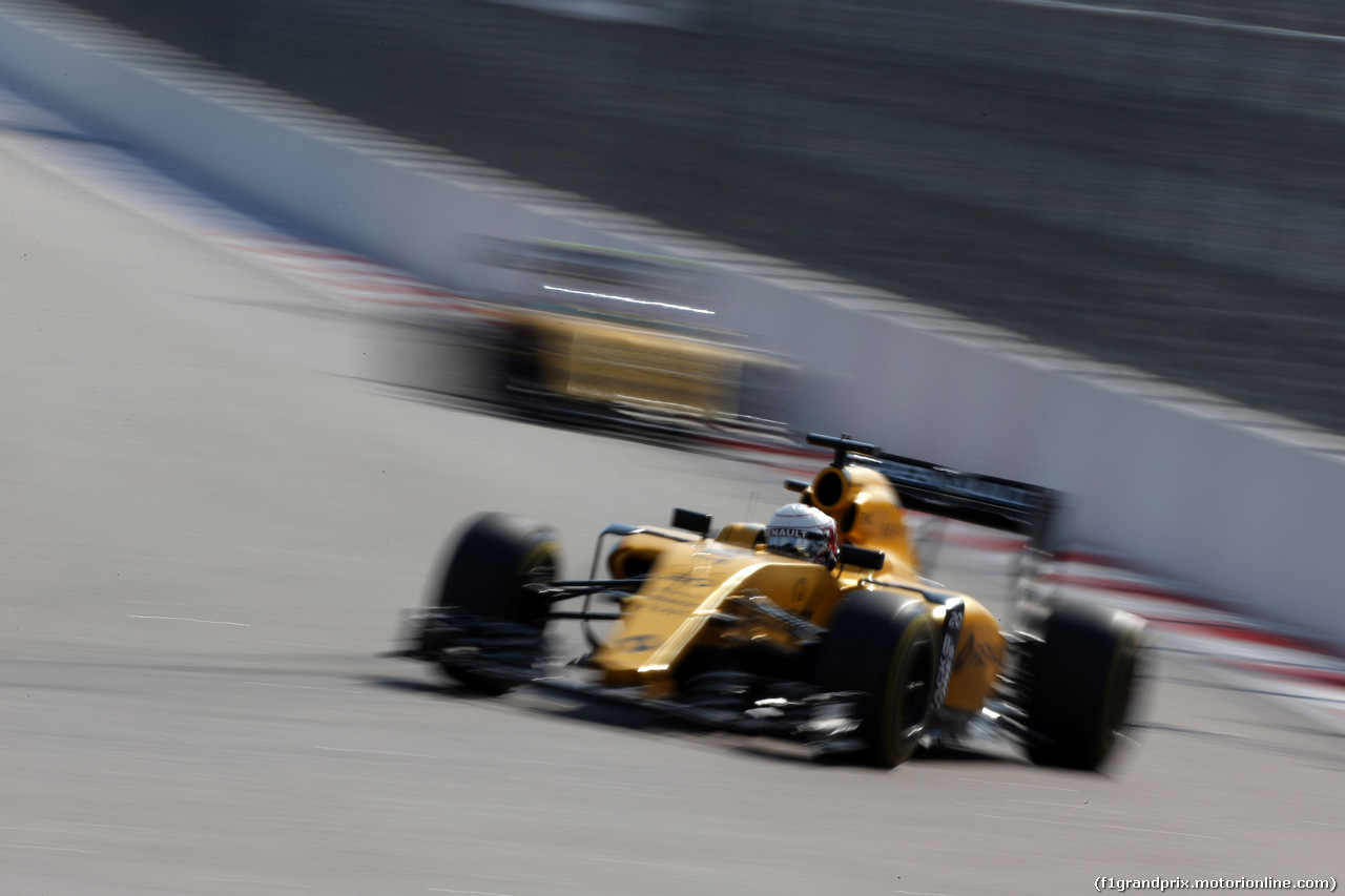 GP RUSSIA, 29.04.2016 - Prove Libere 2, Kevin Magnussen (DEN) Renault Sport F1 Team RS16