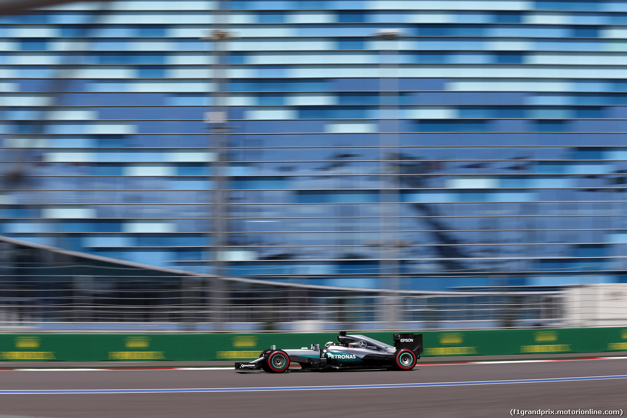 GP RUSSIA, 29.04.2016 - Prove Libere 2, Lewis Hamilton (GBR) Mercedes AMG F1 W07 Hybrid