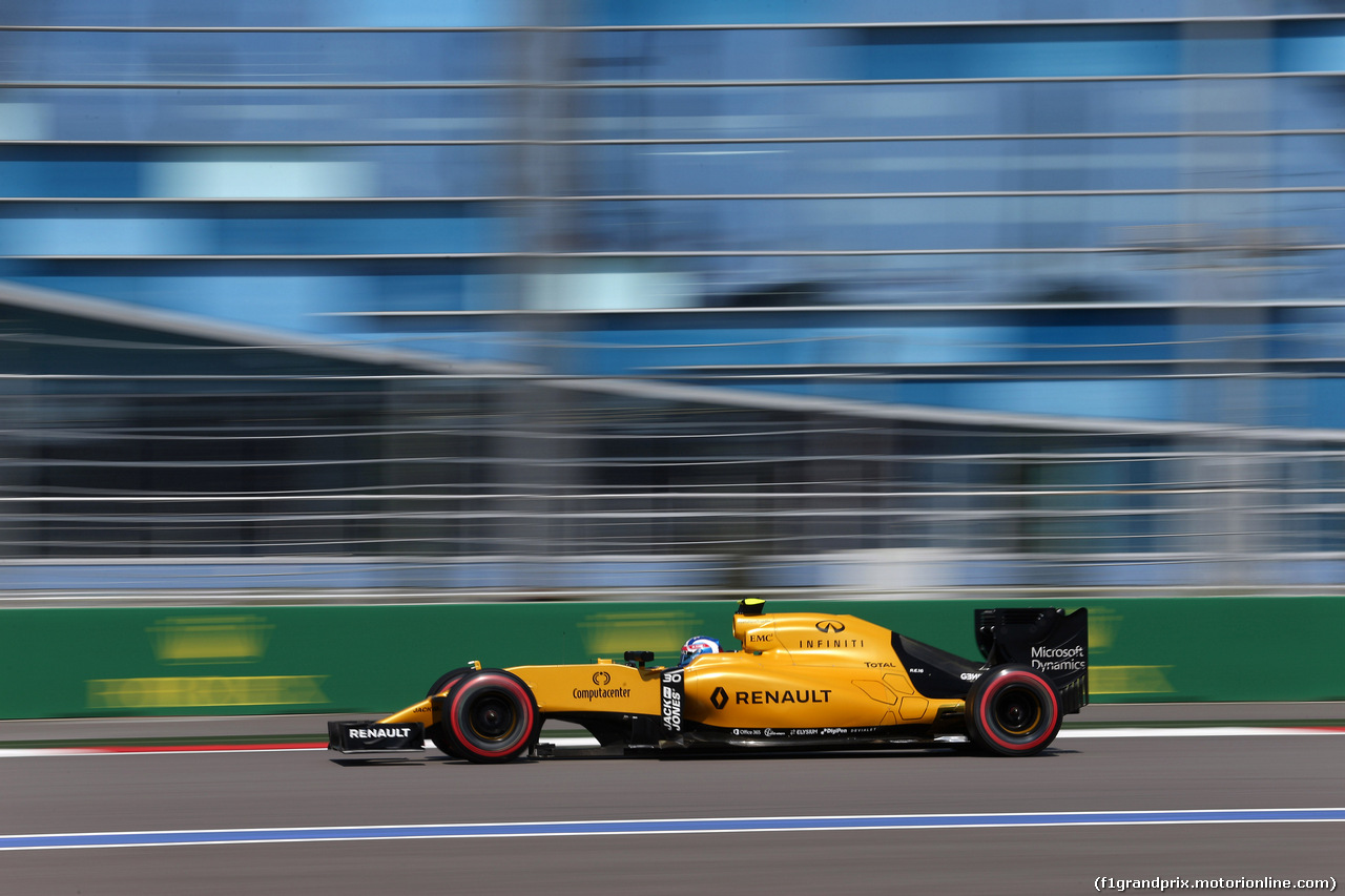 GP RUSSIA, 29.04.2016 - Prove Libere 2, Jolyon Palmer (GBR) Renault Sport F1 Team RS16