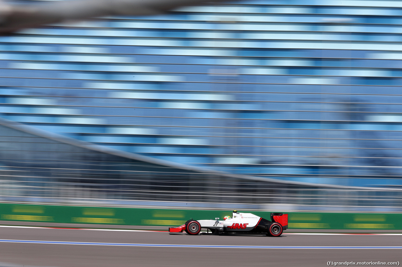 GP RUSSIA, 29.04.2016 - Prove Libere 2, Esteban Gutierrez (MEX) Haas F1 Team VF-16