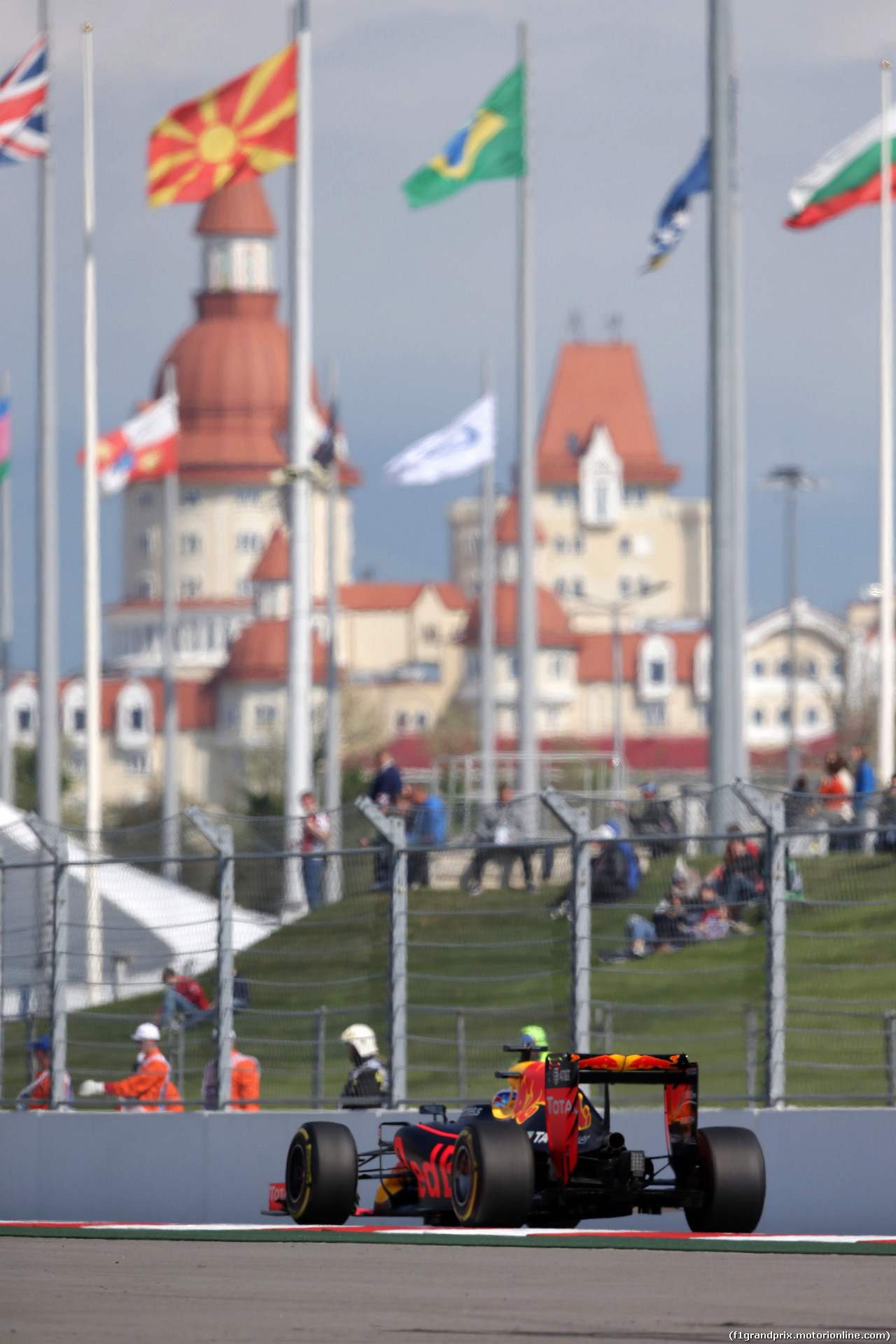 GP RUSSIA, 29.04.2016 - Prove Libere 2, Daniel Ricciardo (AUS) Red Bull Racing RB12