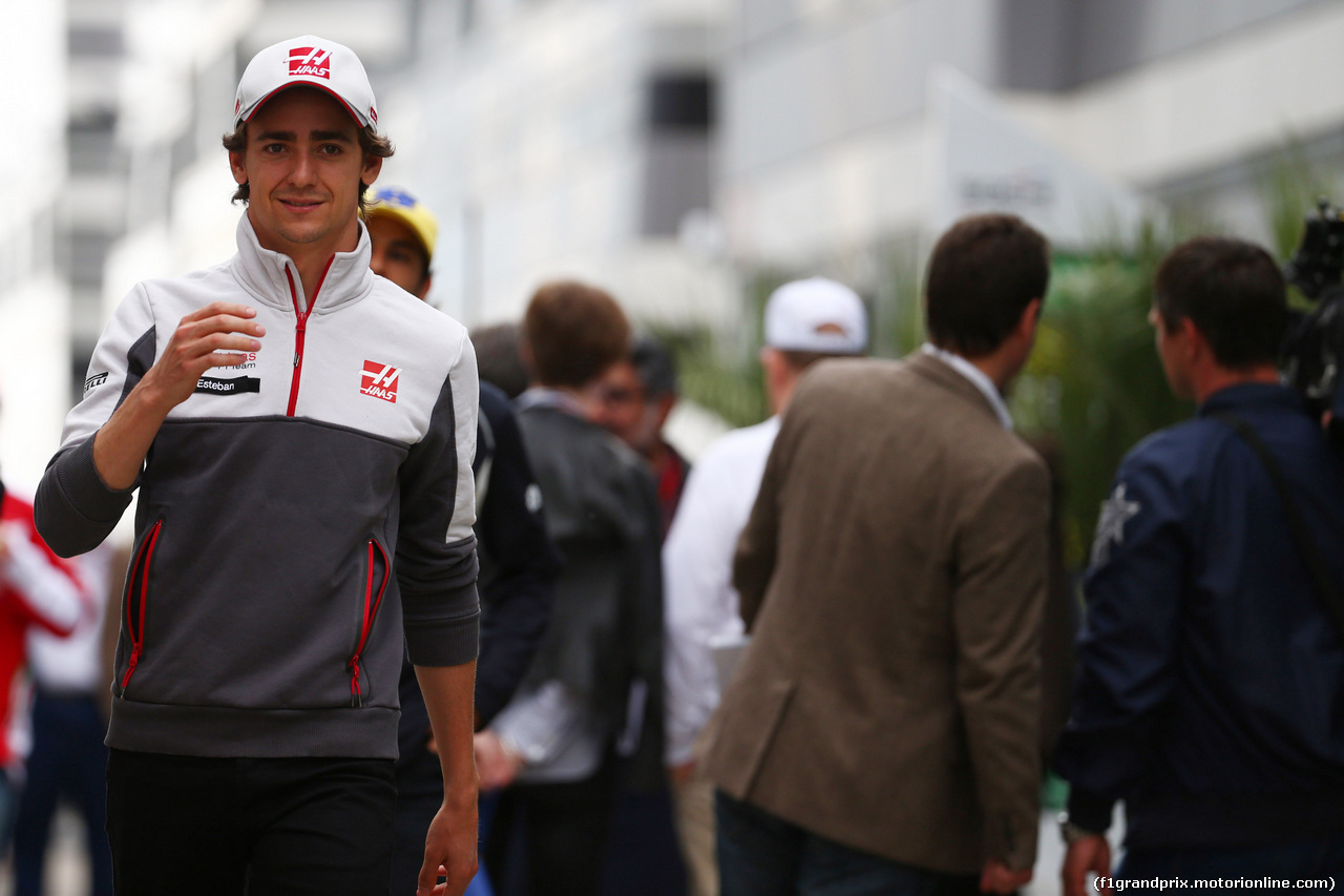 GP RUSSIA, 29.04.2016 - Esteban Gutierrez (MEX) Haas F1 Team VF-16