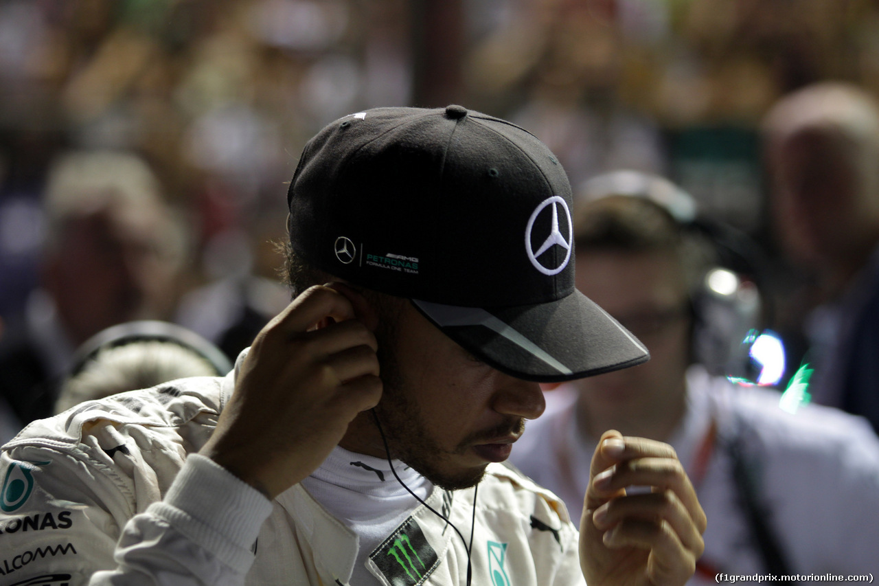 GP SINGAPORE, 18.09.2016 - Gara, Lewis Hamilton (GBR) Mercedes AMG F1 W07 Hybrid