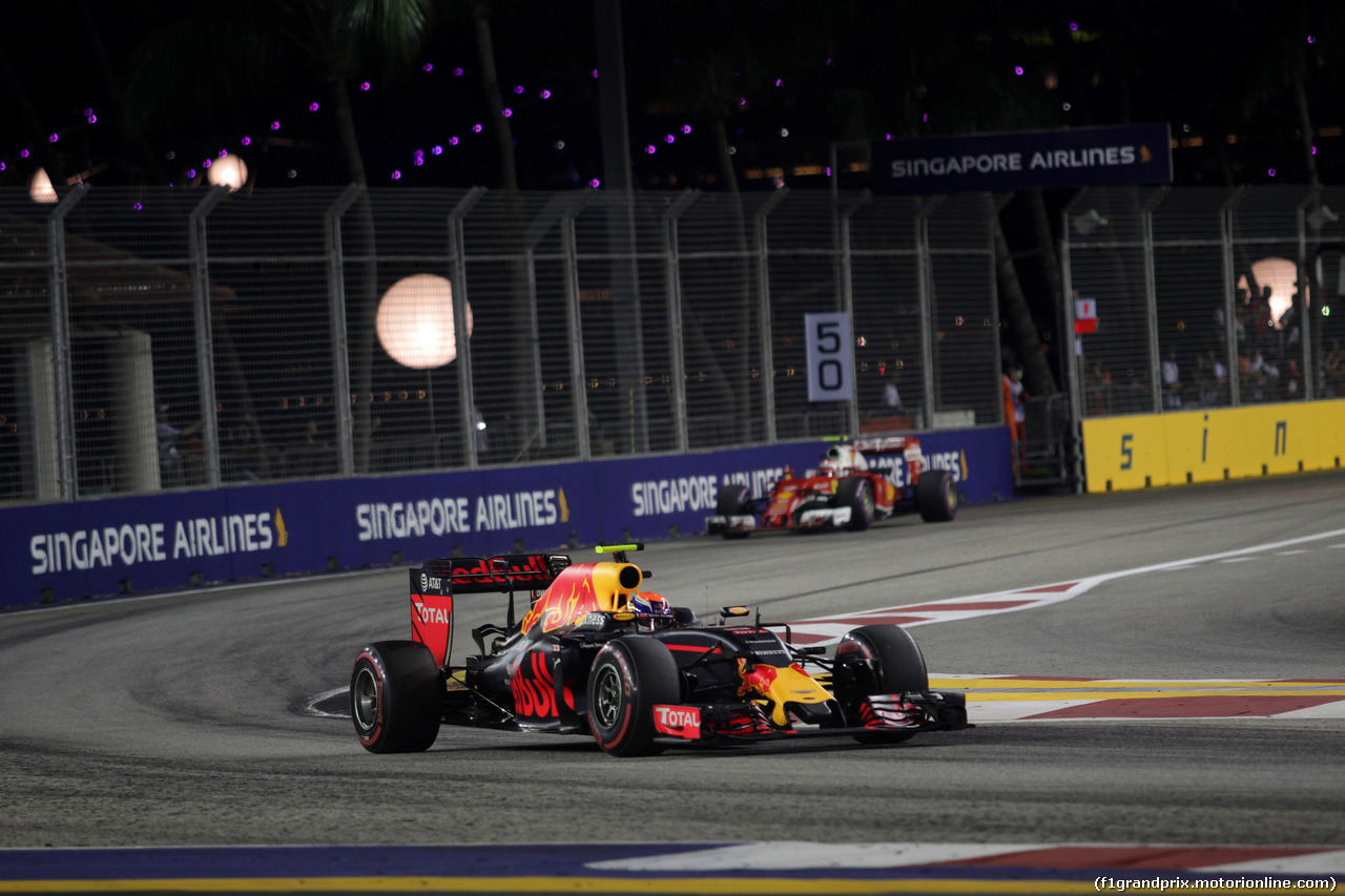 GP SINGAPORE, 18.09.2016 - Gara, Max Verstappen (NED) Red Bull Racing RB12