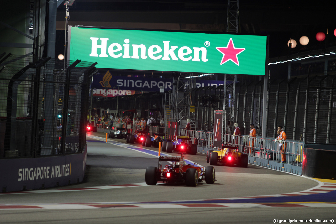 GP SINGAPORE, 18.09.2016 - Gara, Sebastian Vettel (GER) Ferrari SF16-H