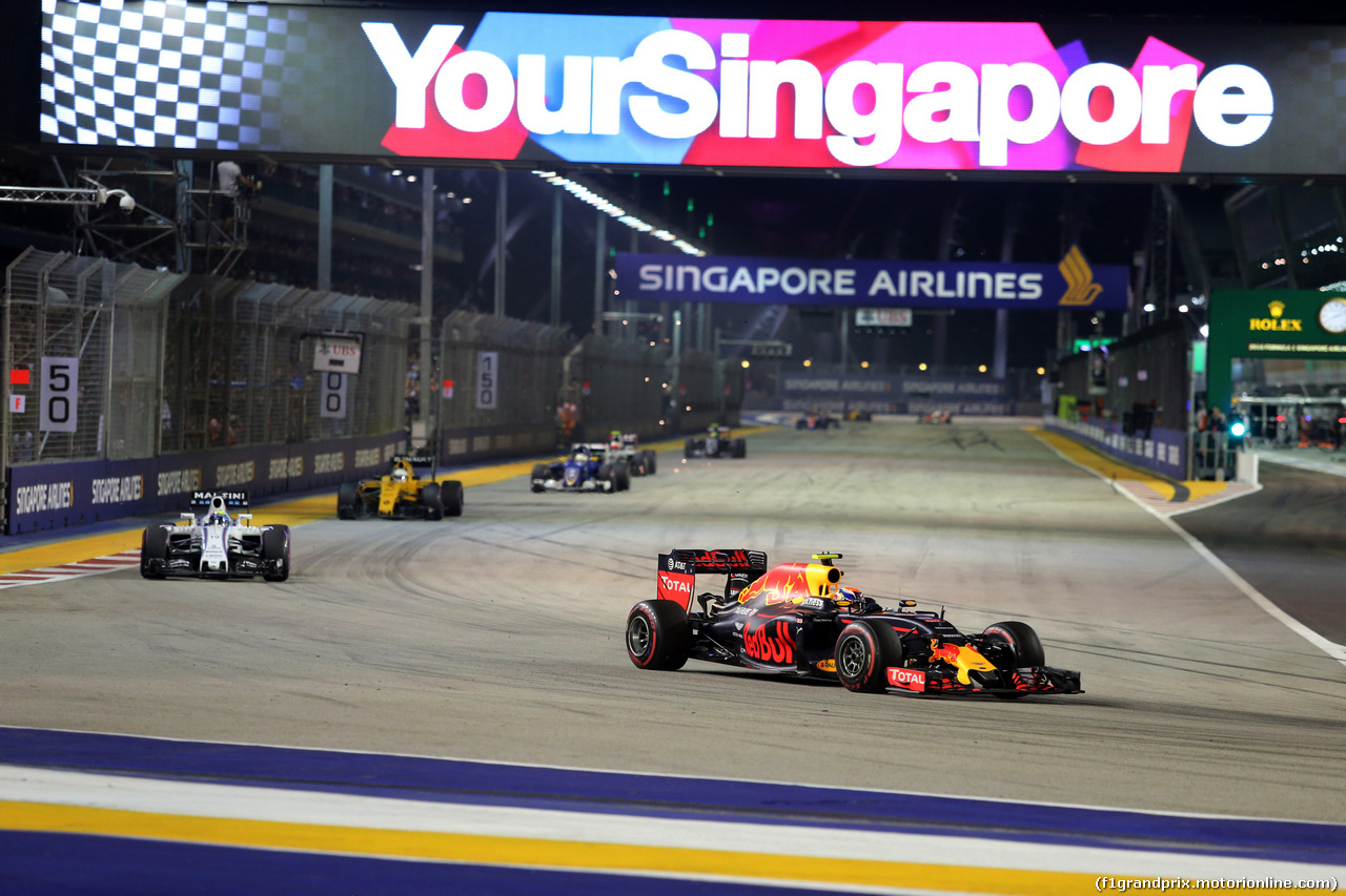 GP SINGAPORE, 18.09.2016 - Gara, Max Verstappen (NED) Red Bull Racing RB12