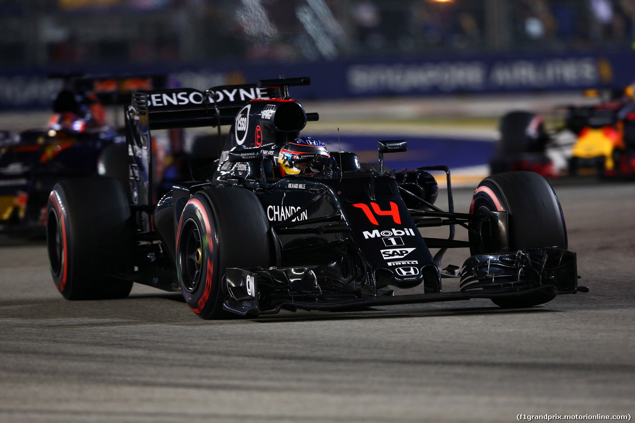 GP SINGAPORE, 18.09.2016 - Gara, Fernando Alonso (ESP) McLaren Honda MP4-31