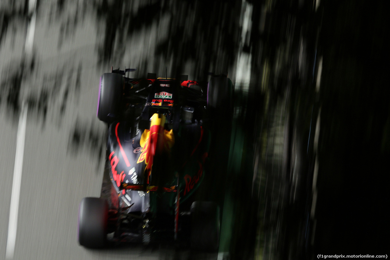 GP SINGAPORE, 16.09.2016 - Prove Libere 2, Daniel Ricciardo (AUS) Red Bull Racing RB12