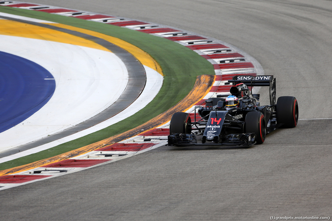 GP SINGAPORE, 17.09.2016 - Prove Libere 3, Fernando Alonso (ESP) McLaren Honda MP4-31