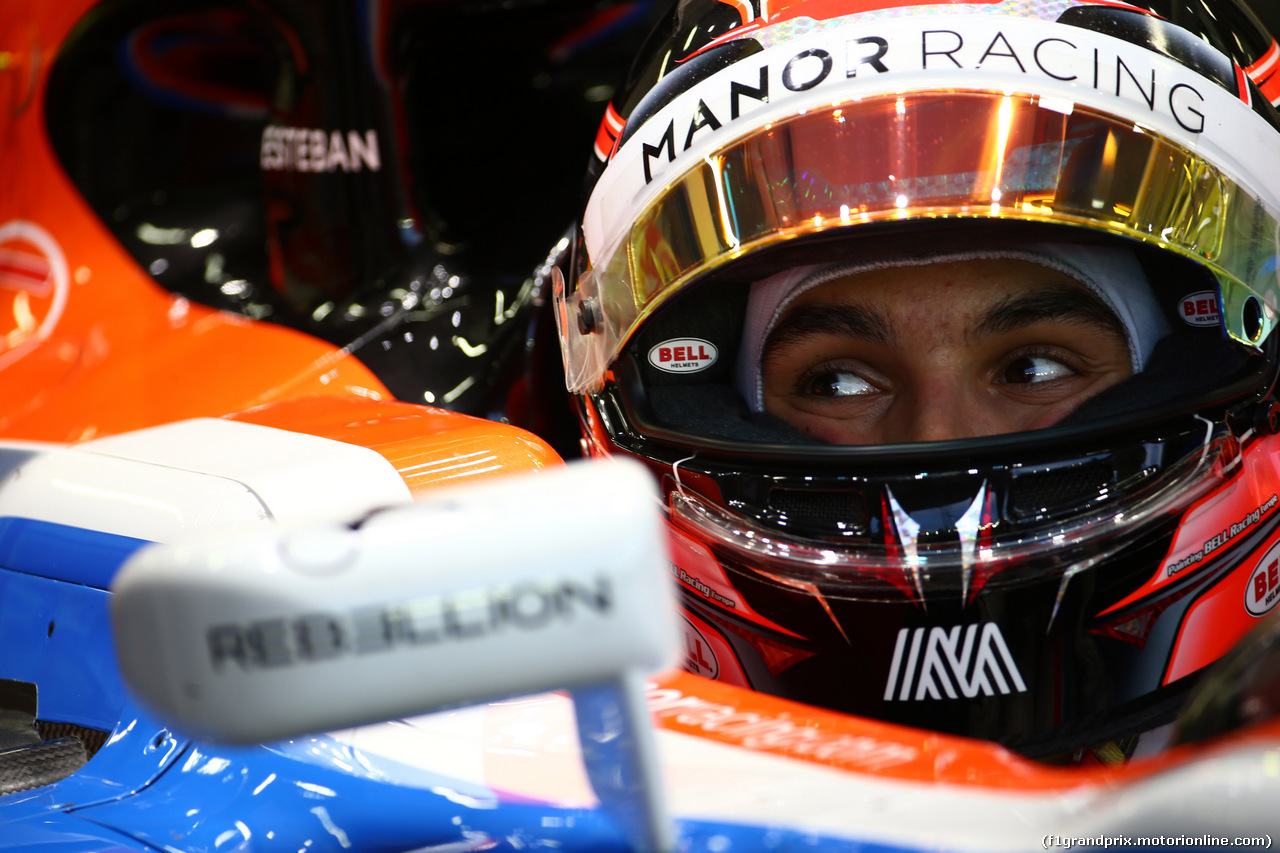 GP SINGAPORE, 17.09.2016 - Prove Libere 3, Esteban Ocon (FRA) Manor Racing MRT05