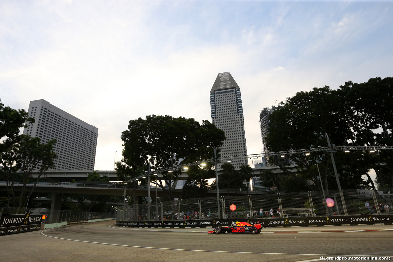 GP SINGAPORE, 17.09.2016 - Prove Libere 3, Max Verstappen (NED) Red Bull Racing RB12