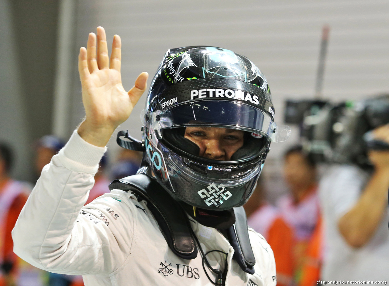 GP SINGAPORE, 17.09.2016 - Qualifiche, Nico Rosberg (GER) Mercedes AMG F1 W07 Hybrid pole position