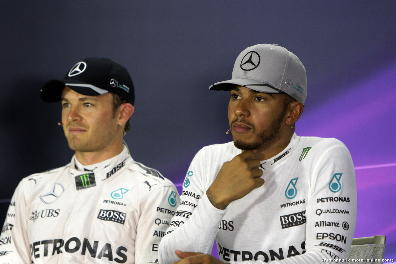 GP SINGAPORE, 17.09.2016 - Qualifiche, Conferenza Stampa, Nico Rosberg (GER) Mercedes AMG F1 W07 Hybrid e Lewis Hamilton (GBR) Mercedes AMG F1 W07 Hybrid