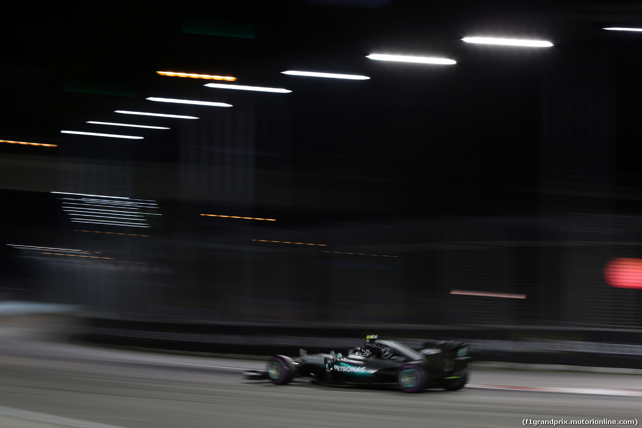 GP SINGAPORE, 17.09.2016 - Qualifiche, Nico Rosberg (GER) Mercedes AMG F1 W07 Hybrid