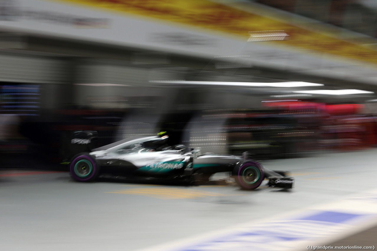 GP SINGAPORE, 17.09.2016 - Qualifiche, Nico Rosberg (GER) Mercedes AMG F1 W07 Hybrid