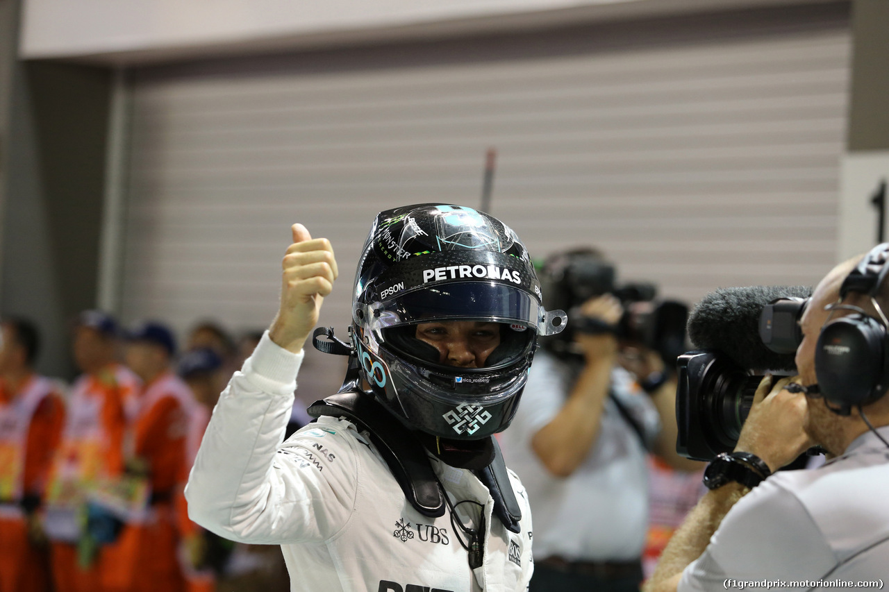 GP SINGAPORE, 17.09.2016 - Qualifiche, Nico Rosberg (GER) Mercedes AMG F1 W07 Hybrid pole position