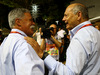 GP SINGAPORE, 17.09.2016 - Qualifiche, Chase Carey (USA) Formula One Group Chairman e Ron Dennis (GBR) McLaren Executive Chairman