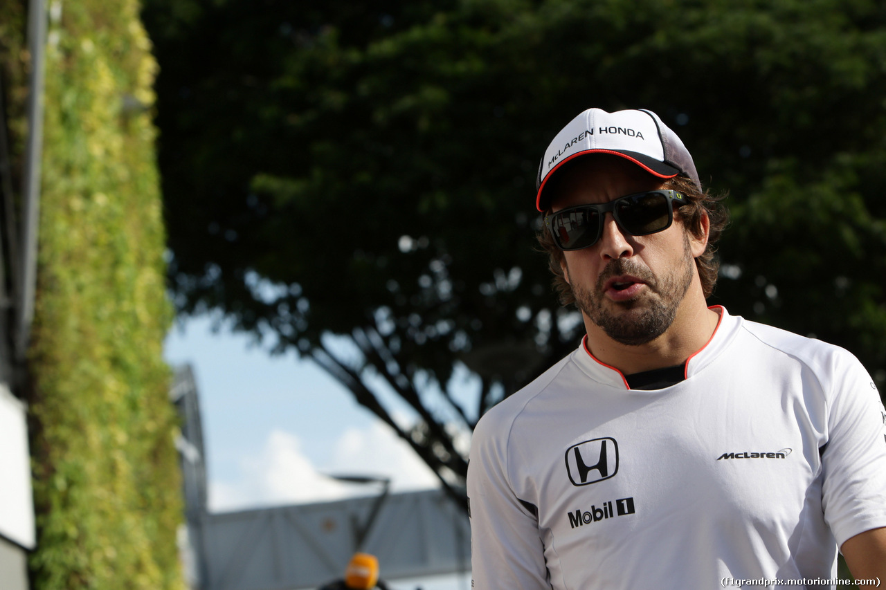 GP SINGAPORE, 15.09.2016 - Fernando Alonso (ESP) McLaren Honda MP4-31