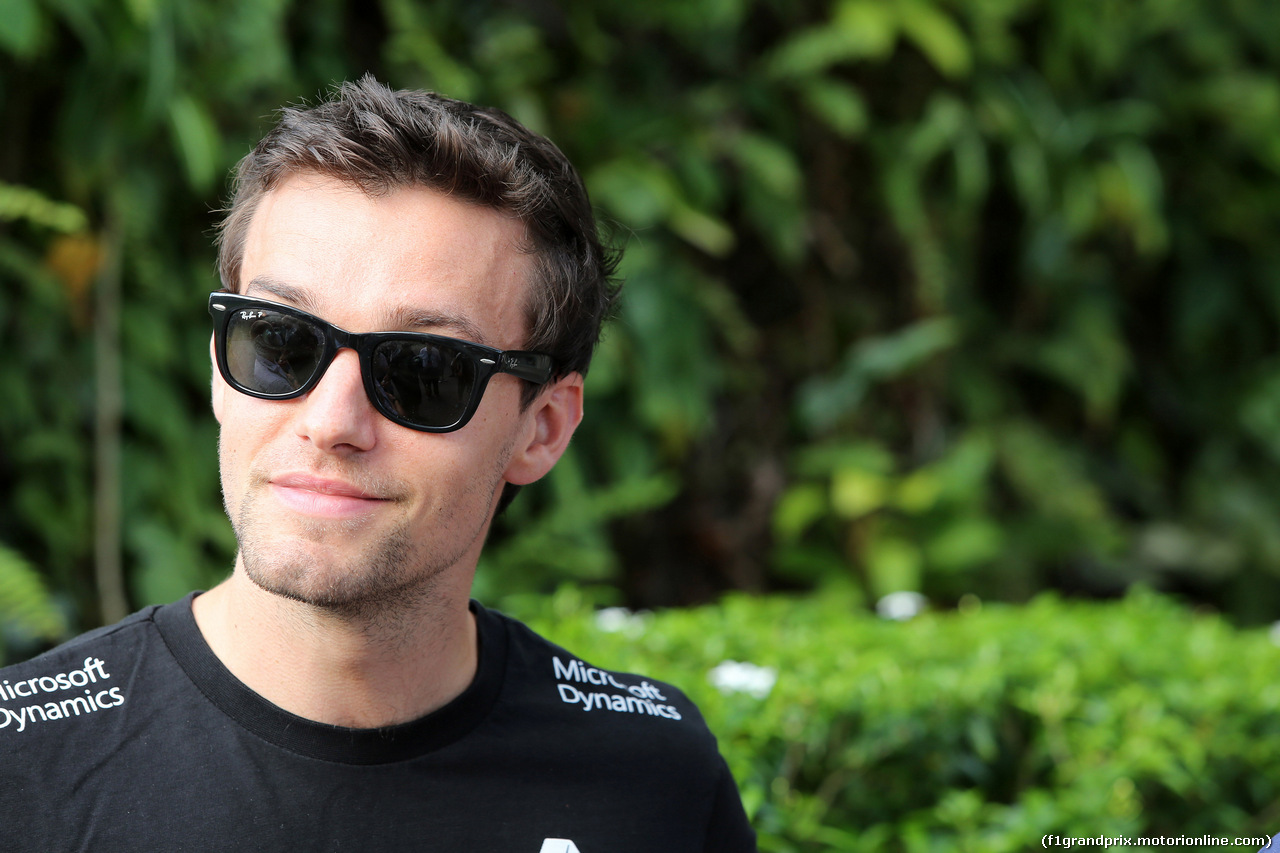 GP SINGAPORE, 15.09.2016 - Jolyon Palmer (GBR) Renault Sport F1 Team RS16