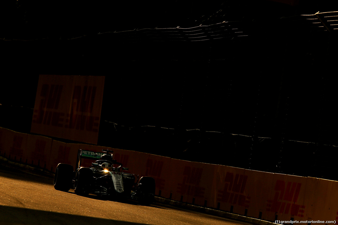 GP SINGAPORE, 16.09.2016 - Prove Libere 1, Lewis Hamilton (GBR) Mercedes AMG F1 W07 Hybrid