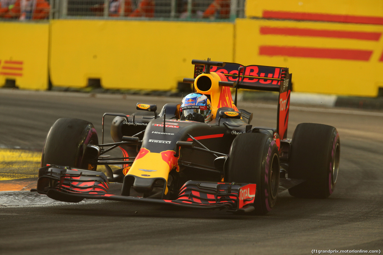 GP SINGAPORE, 16.09.2016 - Prove Libere 1, Daniel Ricciardo (AUS) Red Bull Racing RB12