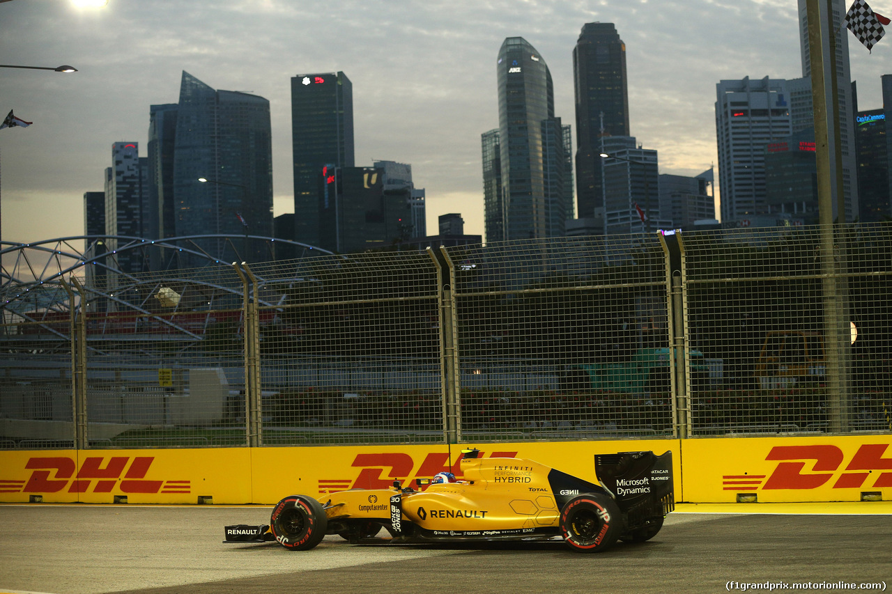 GP SINGAPORE, 16.09.2016 - Prove Libere 1, Jolyon Palmer (GBR) Renault Sport F1 Team RS16