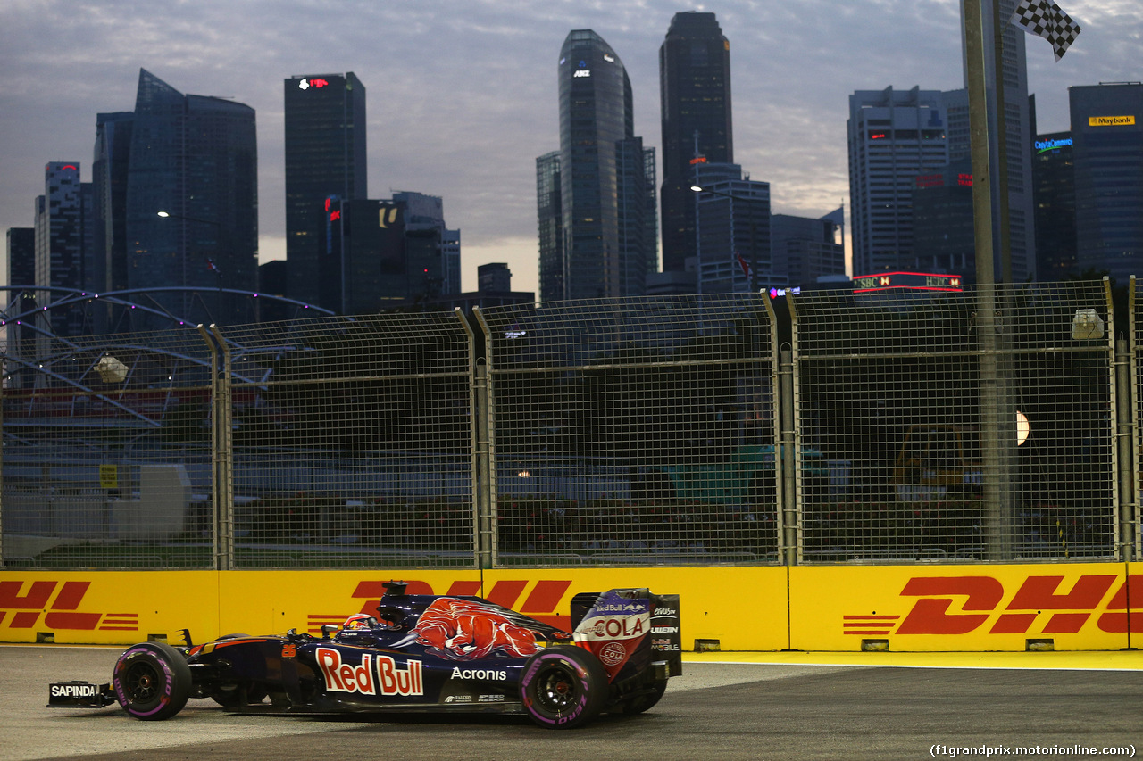 GP SINGAPORE, 16.09.2016 - Prove Libere 1, Daniil Kvyat (RUS) Scuderia Toro Rosso STR11