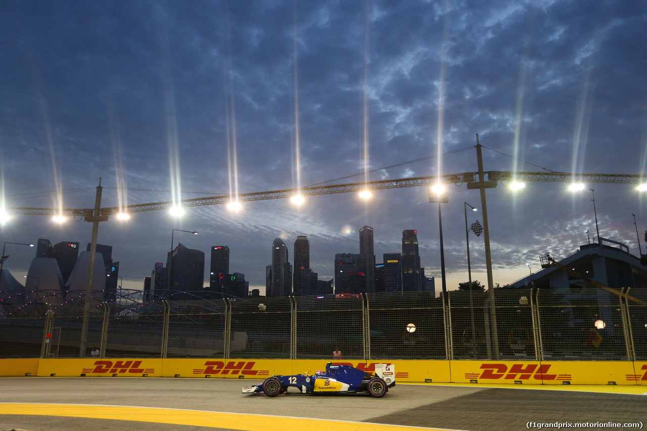 GP SINGAPORE, 16.09.2016 - Prove Libere 1, Felipe Nasr (BRA) Sauber C34