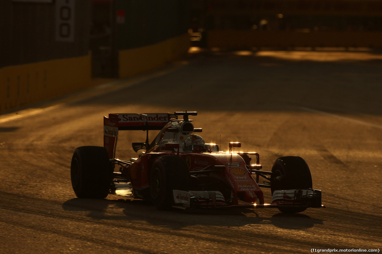 GP SINGAPORE, 16.09.2016 - Prove Libere 1, Sebastian Vettel (GER) Ferrari SF16-H