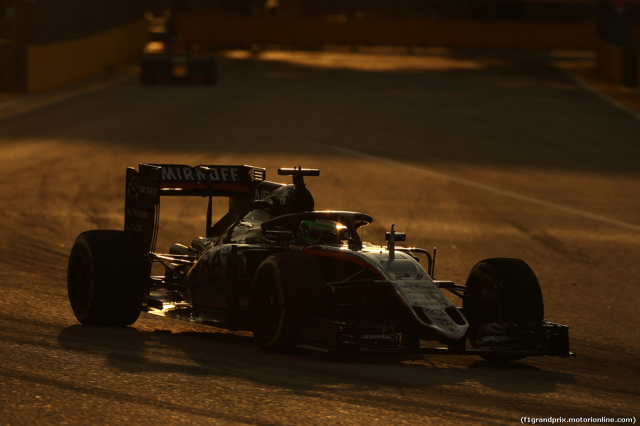 GP SINGAPORE, 16.09.2016 - Prove Libere 1, Nico Hulkenberg (GER) Sahara Force India F1 VJM09 with Halo cover