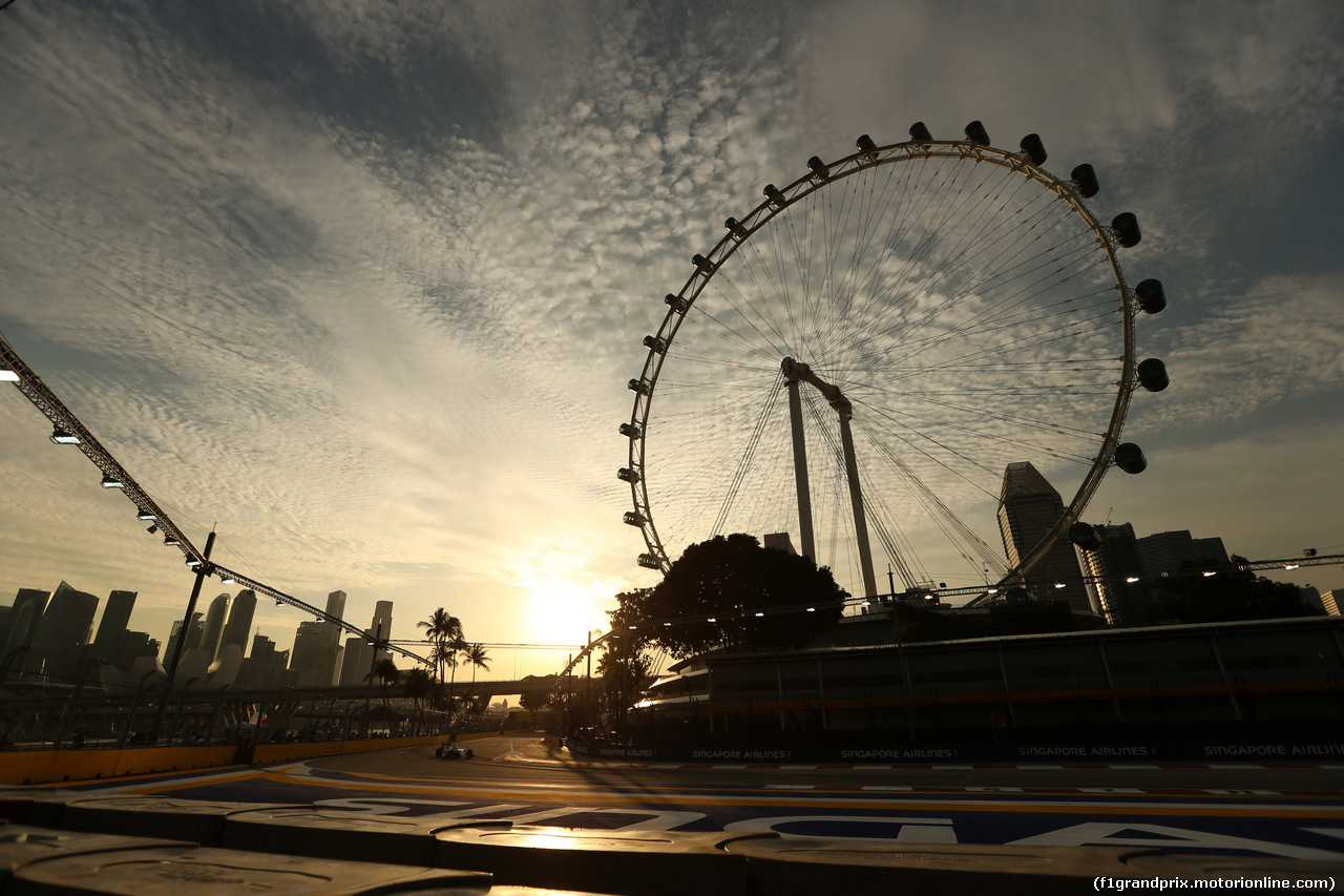 GP SINGAPORE, 16.09.2016 - Prove Libere 1, Valtteri Bottas (FIN) Williams FW38