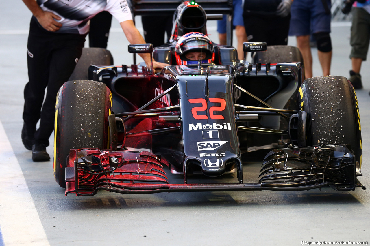 GP SINGAPORE, 16.09.2016 - Prove Libere 1, Jenson Button (GBR)  McLaren Honda MP4-31