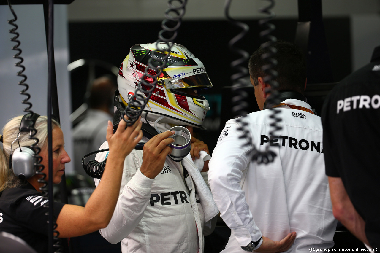 GP SINGAPORE, 16.09.2016 - Prove Libere 1, Lewis Hamilton (GBR) Mercedes AMG F1 W07 Hybrid