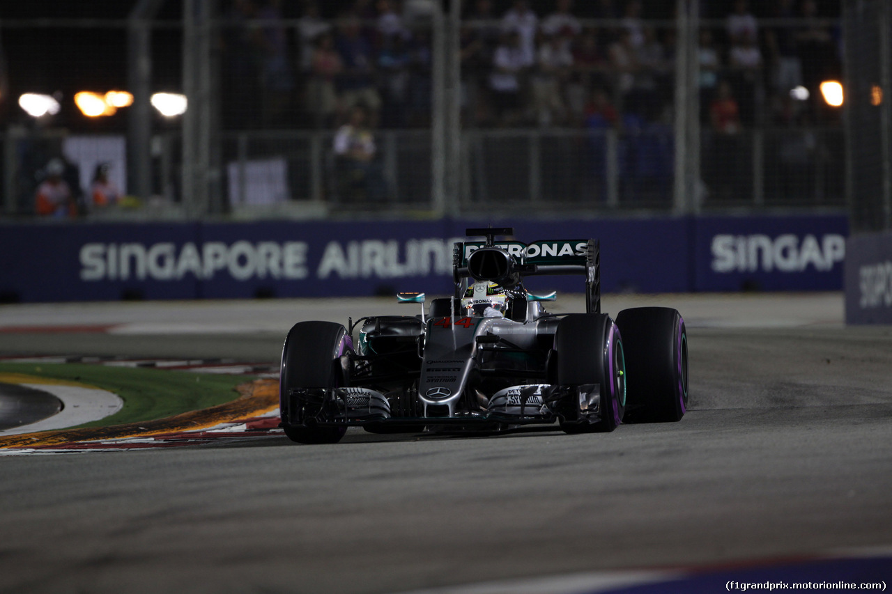 GP SINGAPORE, 16.09.2016 - Prove Libere 2, Lewis Hamilton (GBR) Mercedes AMG F1 W07 Hybrid