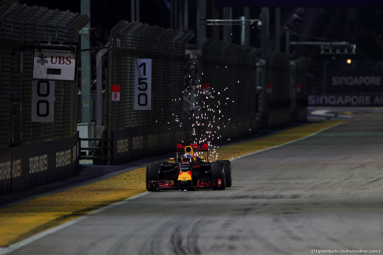 GP SINGAPORE, 16.09.2016 - Prove Libere 2, Daniel Ricciardo (AUS) Red Bull Racing RB12