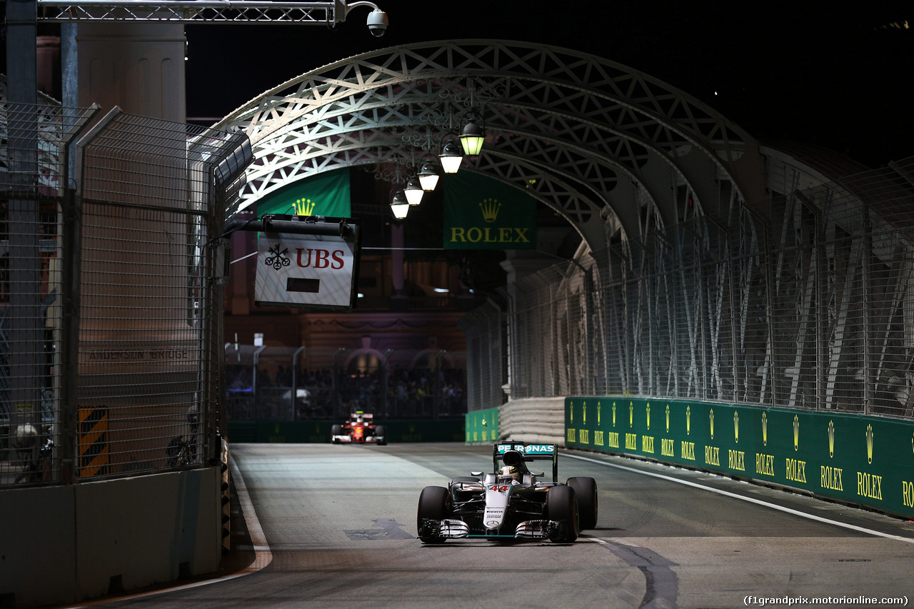 GP SINGAPORE, 16.09.2016 - Prove Libere 2, Lewis Hamilton (GBR) Mercedes AMG F1 W07 Hybrid