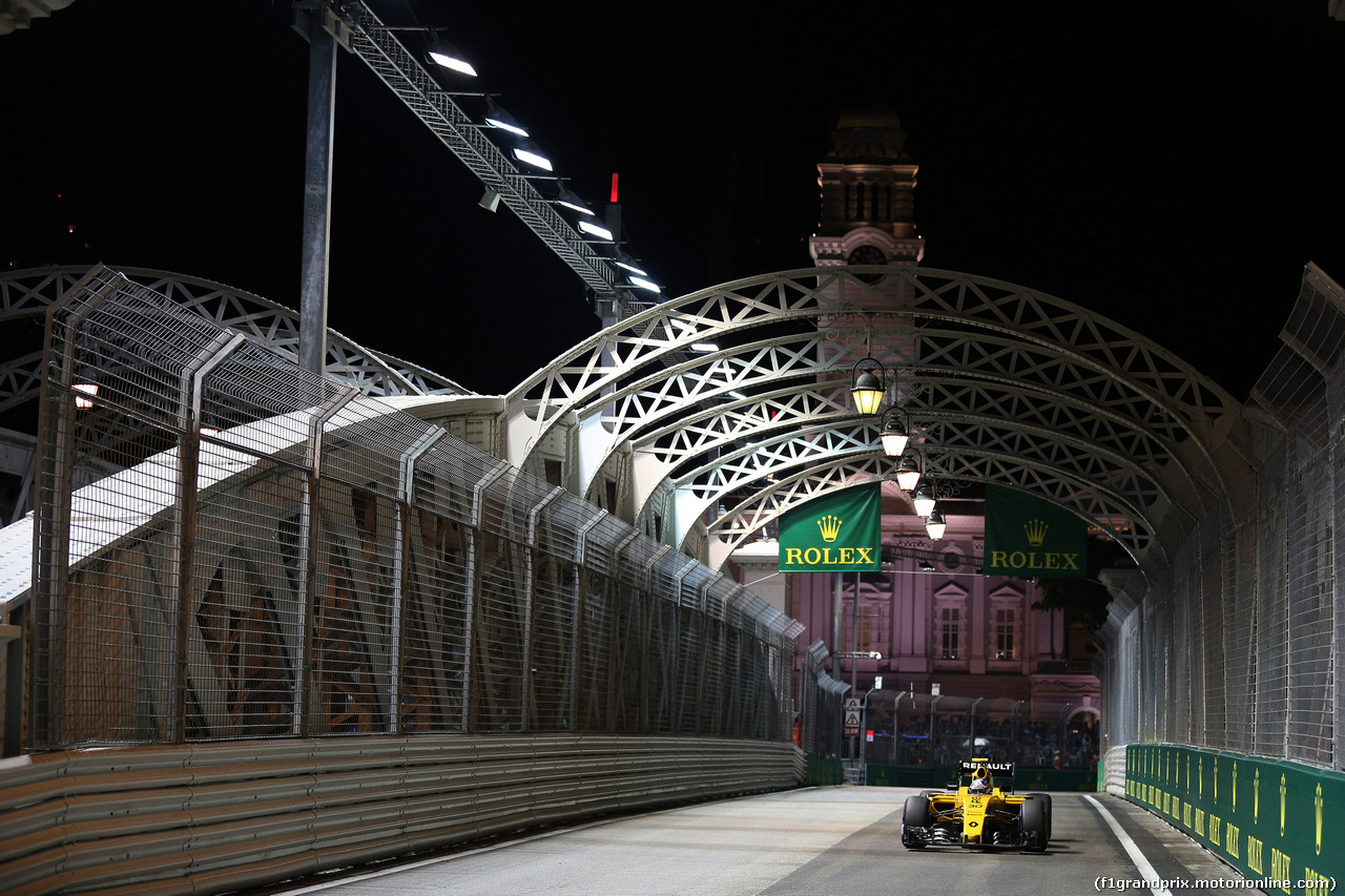 GP SINGAPORE, 16.09.2016 - Prove Libere 2, Jolyon Palmer (GBR) Renault Sport F1 Team RS16