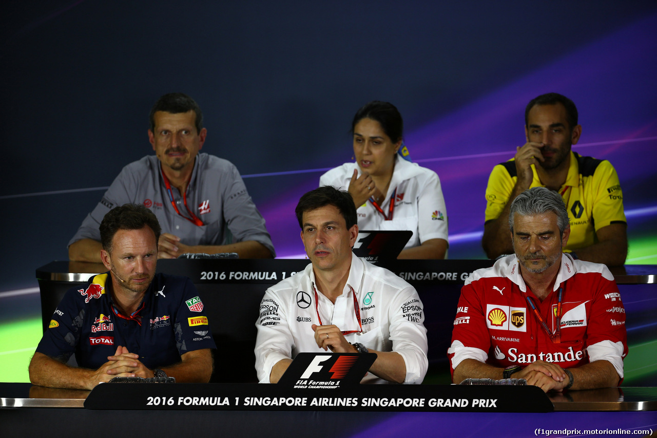 GP SINGAPORE, 16.09.2016 - Conferenza Stampa, (L-R) Guenther Steiner (ITA) Haas F1 Team Prinicipal, Monisha Kaltenborn (AUT), CEO e Team Principal, Sauber F1 Team, Cyril Abiteboul (FRA) Renault Sport F1 Managing Director, Christian Horner (GBR), Red Bull Racing, Sporting Director, Toto Wolff (GER) Mercedes AMG F1 Shareholder e Executive Director e Maurizio Arrivabene (ITA) Ferrari Team Principal