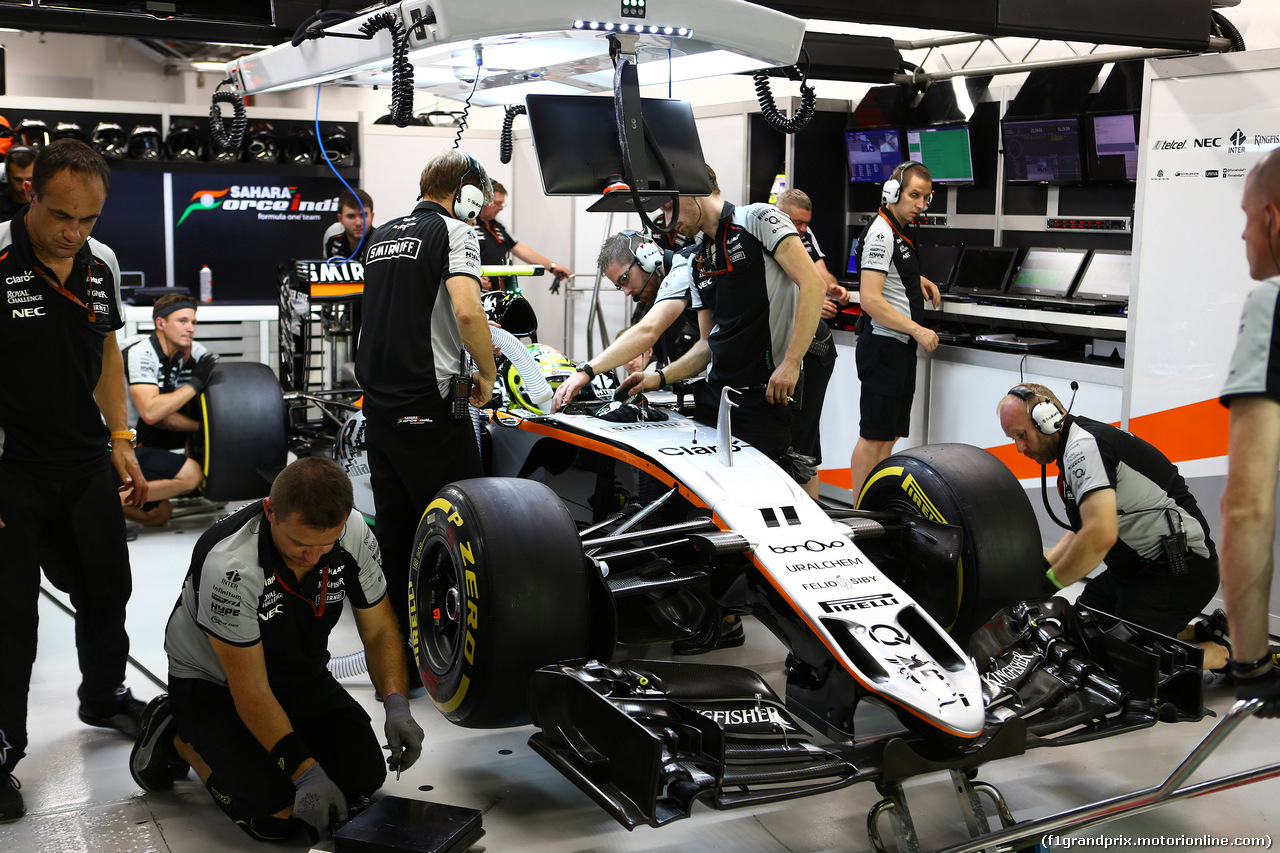 GP SINGAPORE, 16.09.2016 - Prove Libere 2, Sergio Perez (MEX) Sahara Force India F1 VJM09