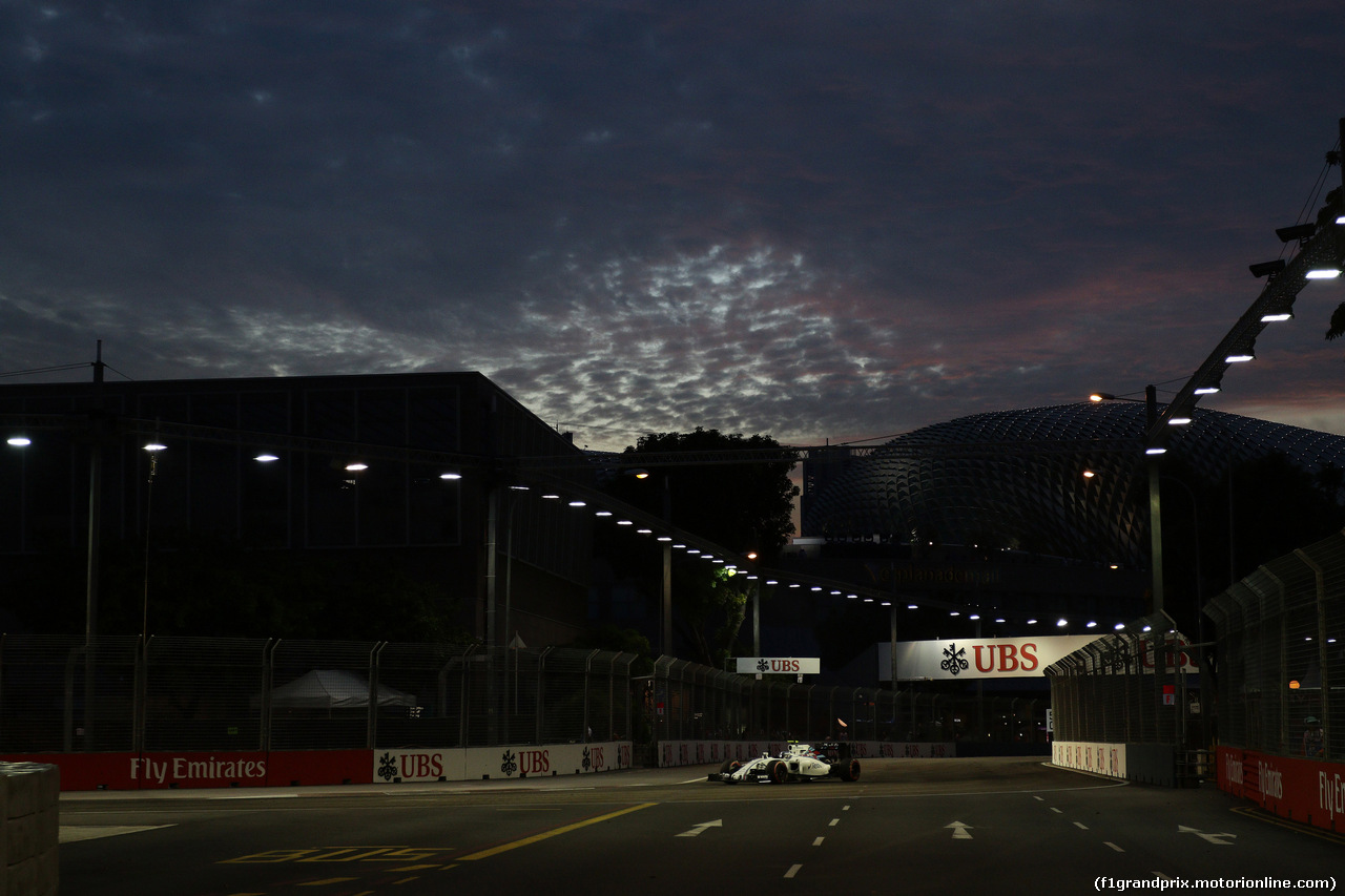 GP SINGAPORE, 16.09.2016 - Prove Libere 1, Valtteri Bottas (FIN) Williams FW38