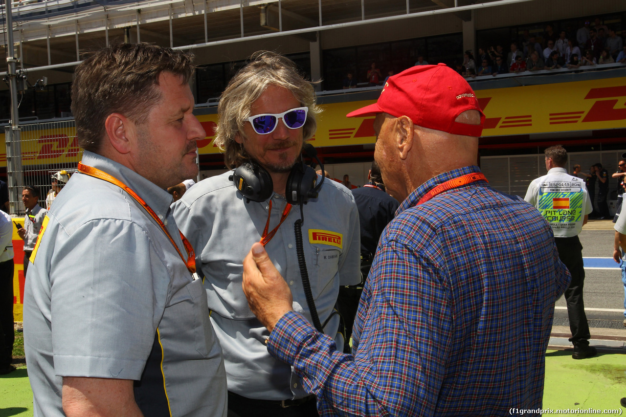 GP SPAGNA, 15.05.2016- Gara, (L-R) Paul Hembery, Pirelli Motorspor Director e Nikki Lauda (AU), Mercedes