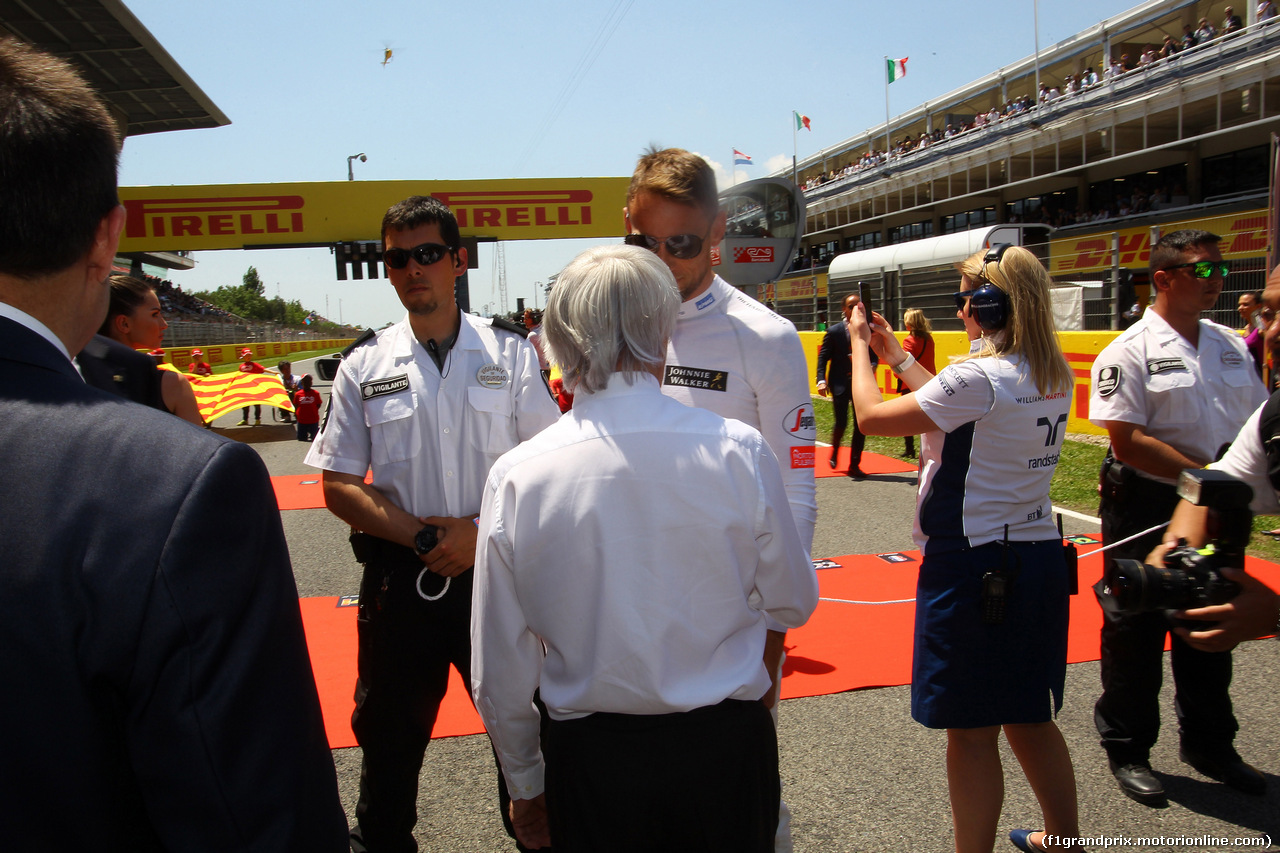 GP SPAGNA, 15.05.2016. Bernie Ecclestone (GBR), President e CEO of FOM e Jenson Button (GBR)  McLaren Honda MP4-31