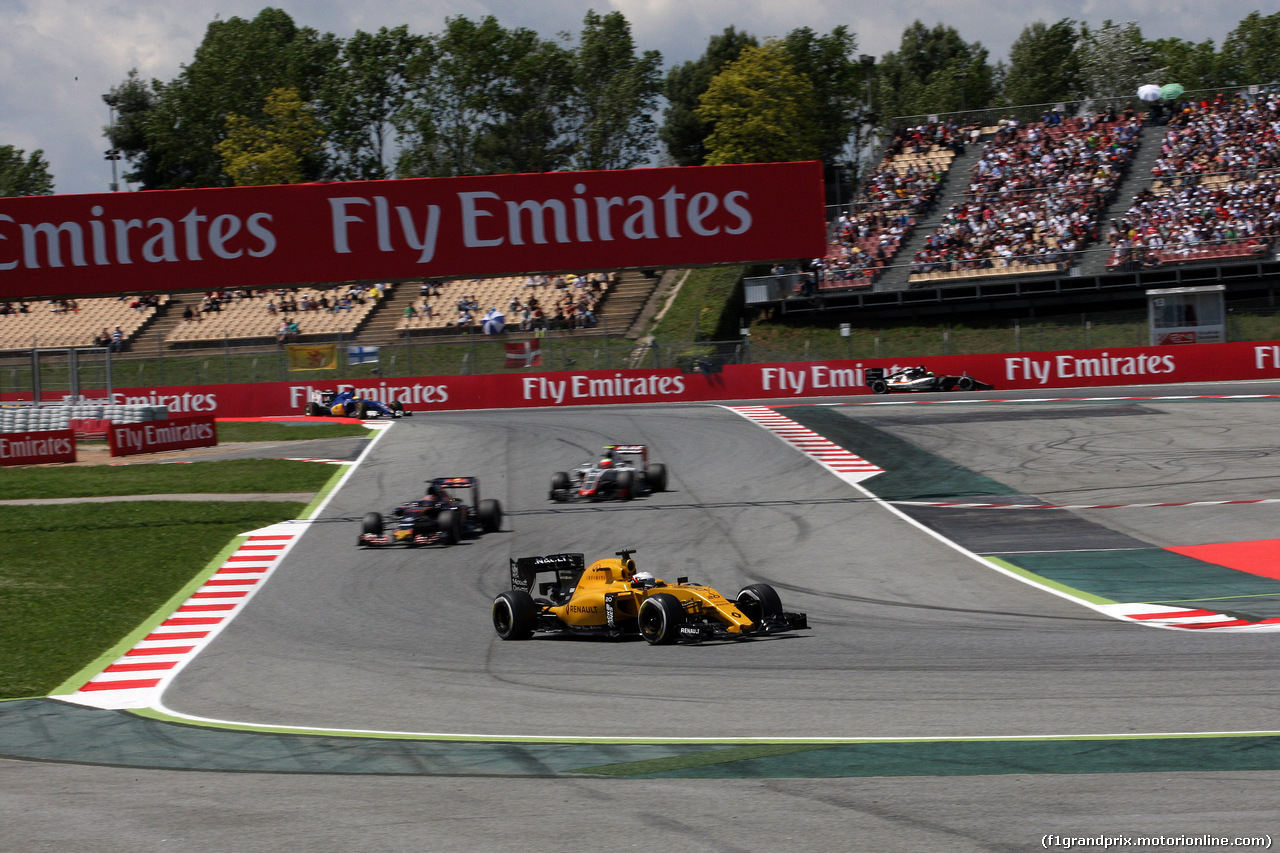 GP SPAGNA, 15.05.2016- Gara 2, Kevin Magnussen (DEN) Renault Sport F1 Team RS16