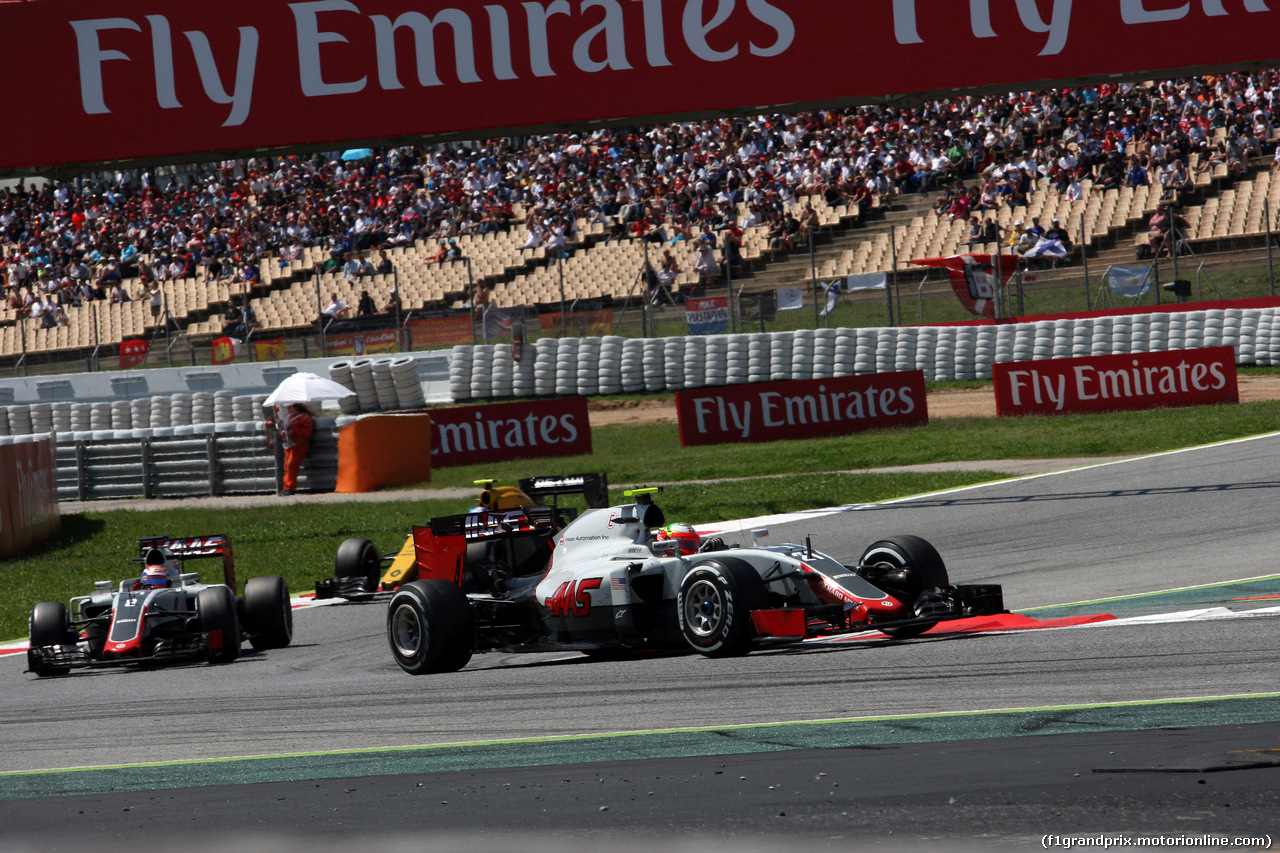 GP SPAGNA, 15.05.2016- Gara 2, Esteban Gutierrez (MEX) Haas F1 Team VF-16