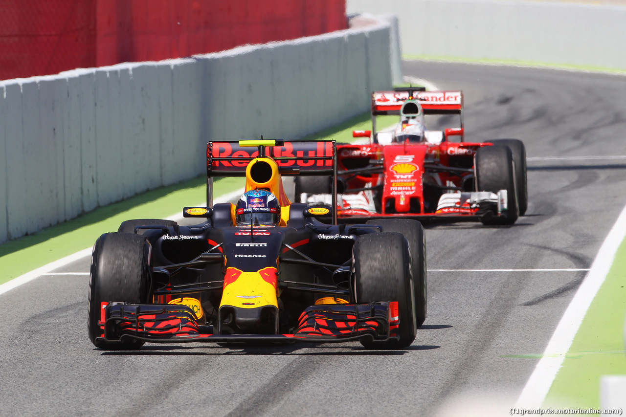 GP SPAGNA, 15.05.2016- Gara 2, Max Verstappen (NED) Red Bull Racing RB12 vincitore e Sebastian Vettel (GER) Ferrari SF16-H